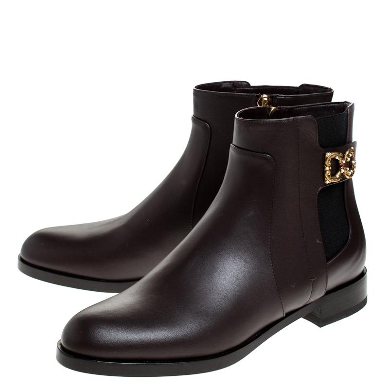 Dolce & Gabbana Brown Leather Logo Detail Ankle Boots Size 39 In New Condition In Dubai, Al Qouz 2