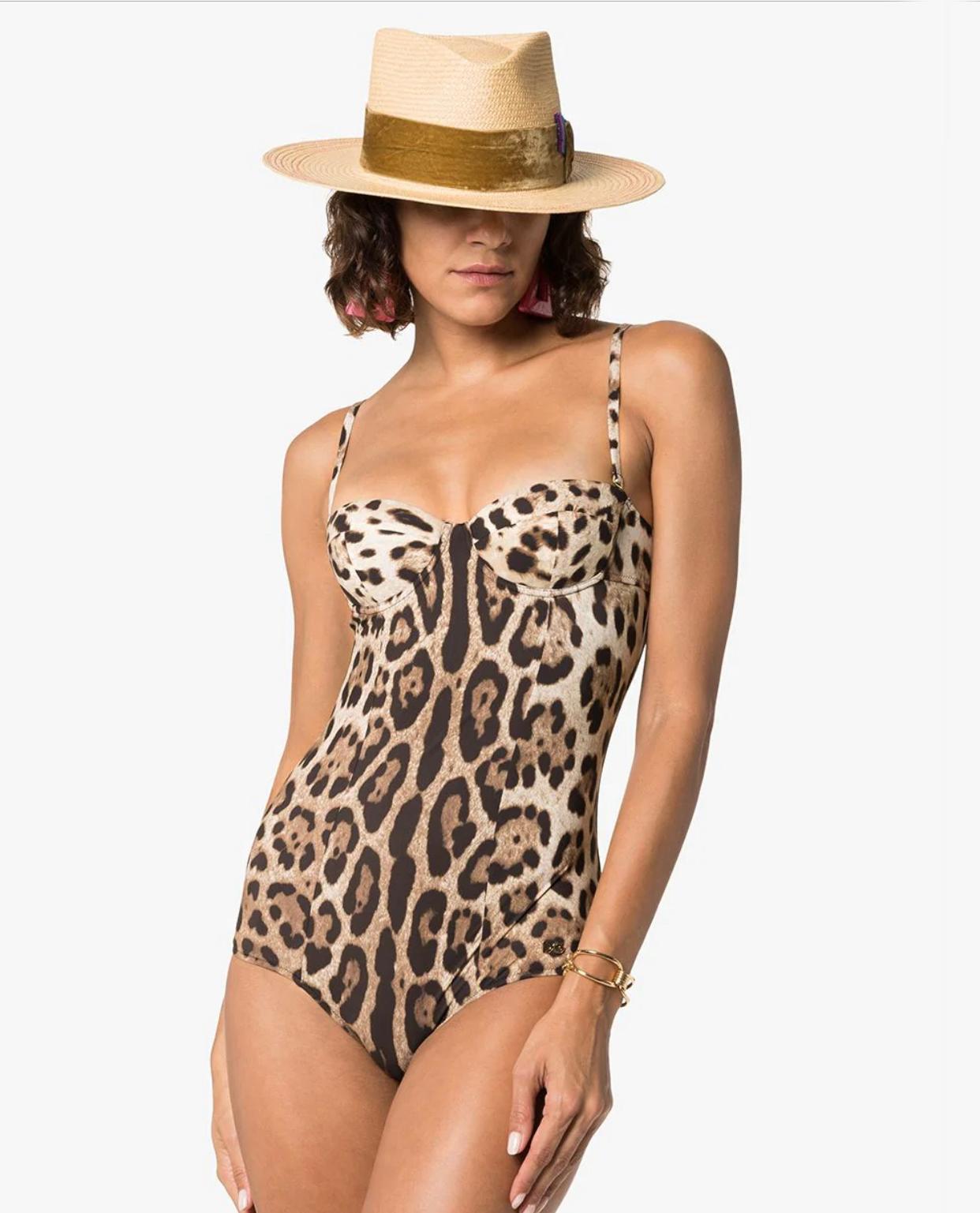 Dolce & Gabbana romantic full swimsuit with a built-in balcony bra made from precious fabric in the LEOPARD print has an extraordinarily sensual look. Perfect for both the poolside and as a top for a cocktail party:
Underwired bra with padded