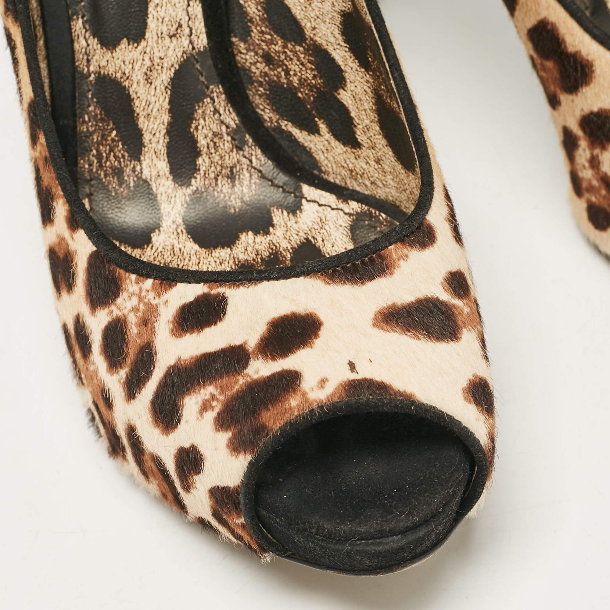Dolce & Gabbana Brown Leopard Print Calf Hair Peep Toe Platform Pumps Size 40 For Sale 2