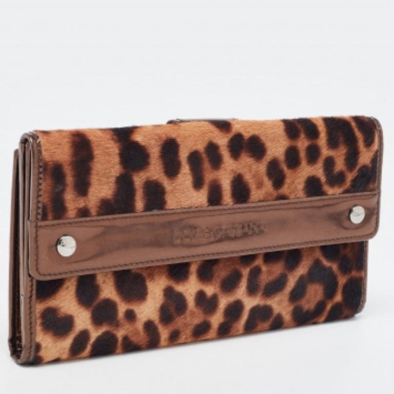Cartera continental Dolce & Gabbana de piel de becerro con estampado de leopardo y charol marrón en venta 1