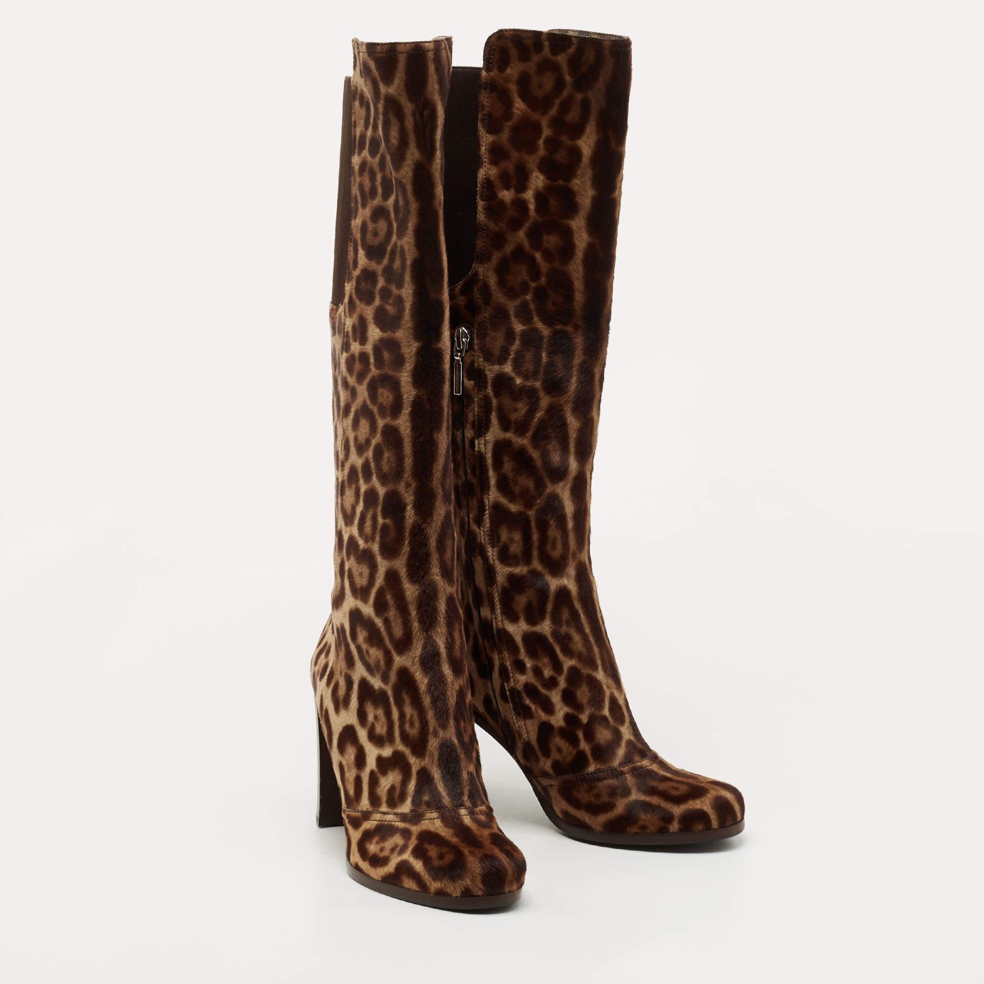 Dolce & Gabbana Brown Leopard Print Suede Knee Length Boots Size 40 In Excellent Condition For Sale In Dubai, Al Qouz 2