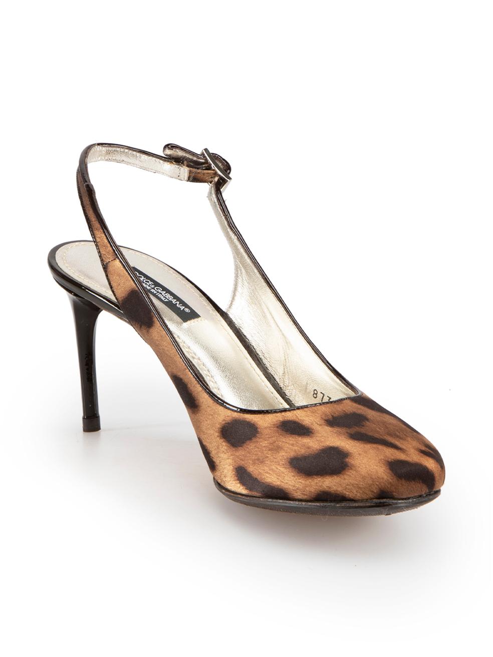CONDITION is Very good. Hardly any visible wear to shoes is evident on this used Dolce & Gabbana designer resale item. These shoes come with original box and have been partially re-soled.
 
 Details
 Brown
 Satin
 Heels
 Leopard print
 Round toe
