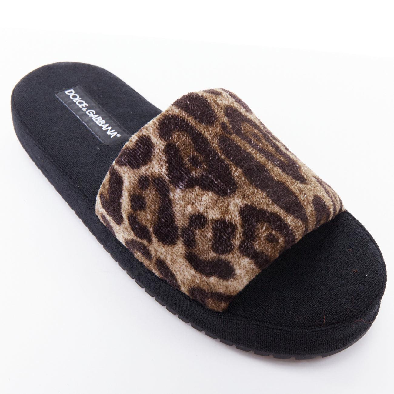 DOLCE GABBANA Brown lopard towelling padded foam slides slippers EU41 en vente 3
