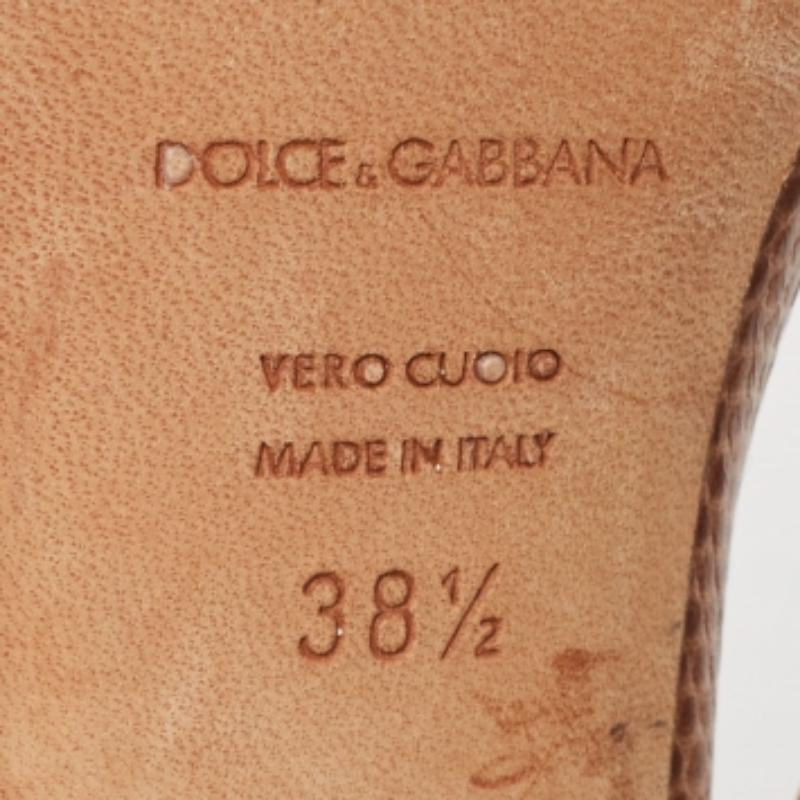 Marrone Dolce & Gabbana - Sandali con cinturino alla caviglia in lucertola marrone Taglia 38,5 in vendita