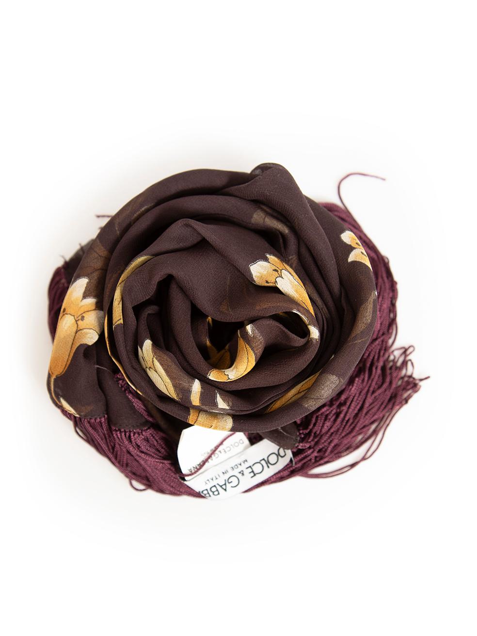 CONDITION is Very good. Minimal wear of the scarf is evident, there is mild discolouration on the fabric composition label and some loose tassels on this used Dolce & Gabbana designer resale item.
 
 
 
 Details
 
 
 Brown
 
 Silk
 
 Scarf
 
 Floral