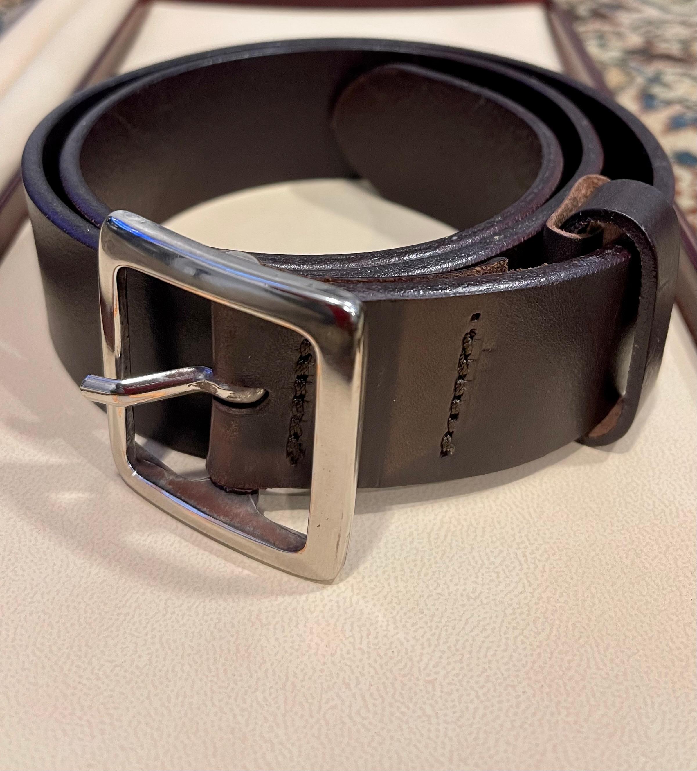 Ceinture à boucle carrée en cuir marron Dolce & Gabbana  Taille unisexe, taille 75 Excellent état - En vente à New York, NY