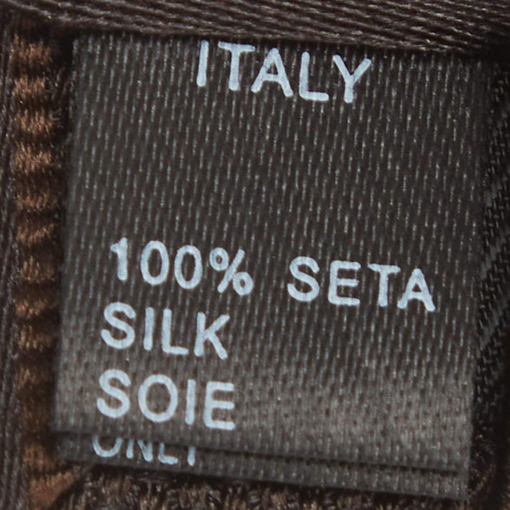 Dolce & Gabbana Brown Striped Silk Skinny Tie In Good Condition For Sale In Dubai, Al Qouz 2