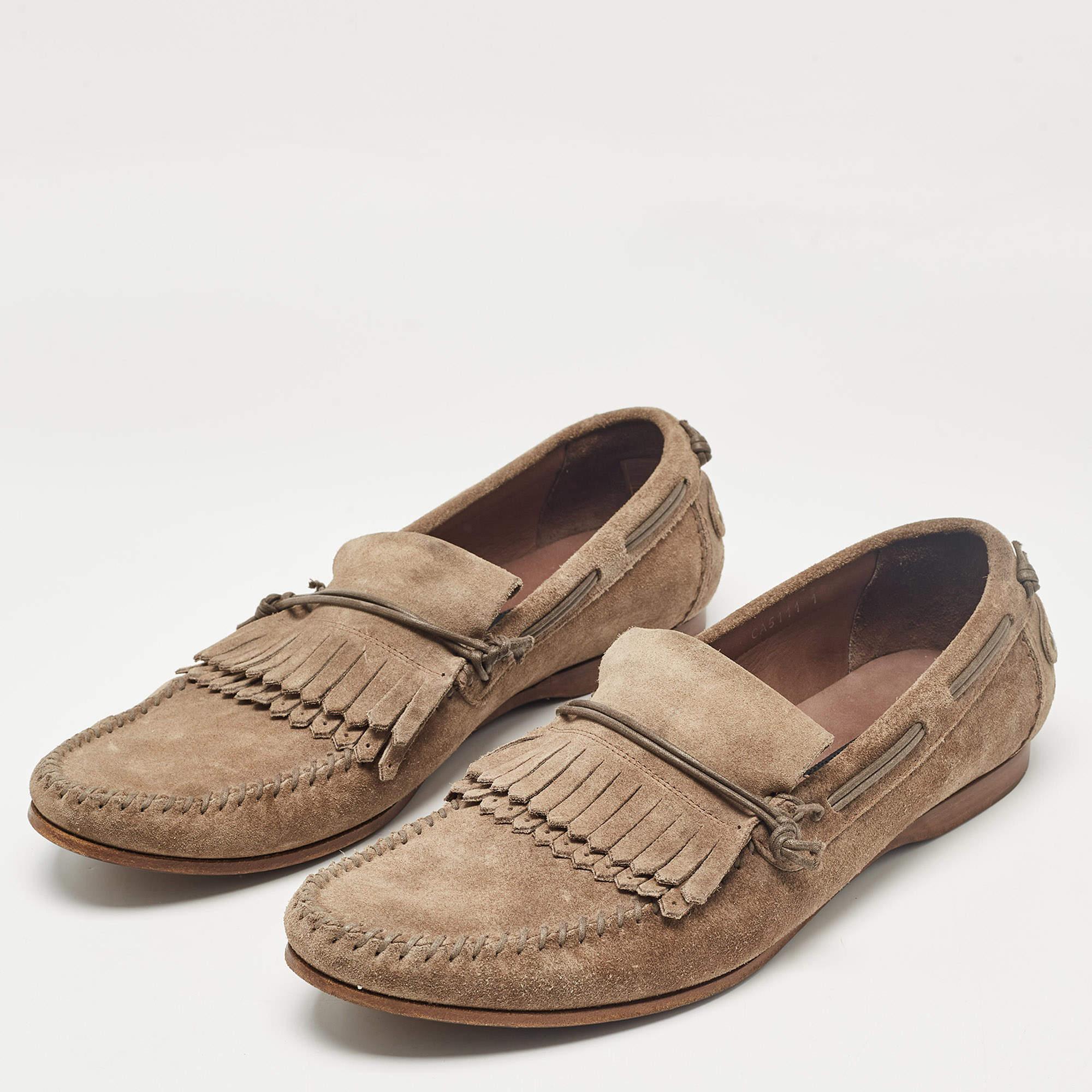 To perfectly complement your attires we bring you this pair of loafers that speak nothing but style. The shoes have been crafted with skill and are designed to be easy to slip on. They are just the right choice to complement your fashionable side.