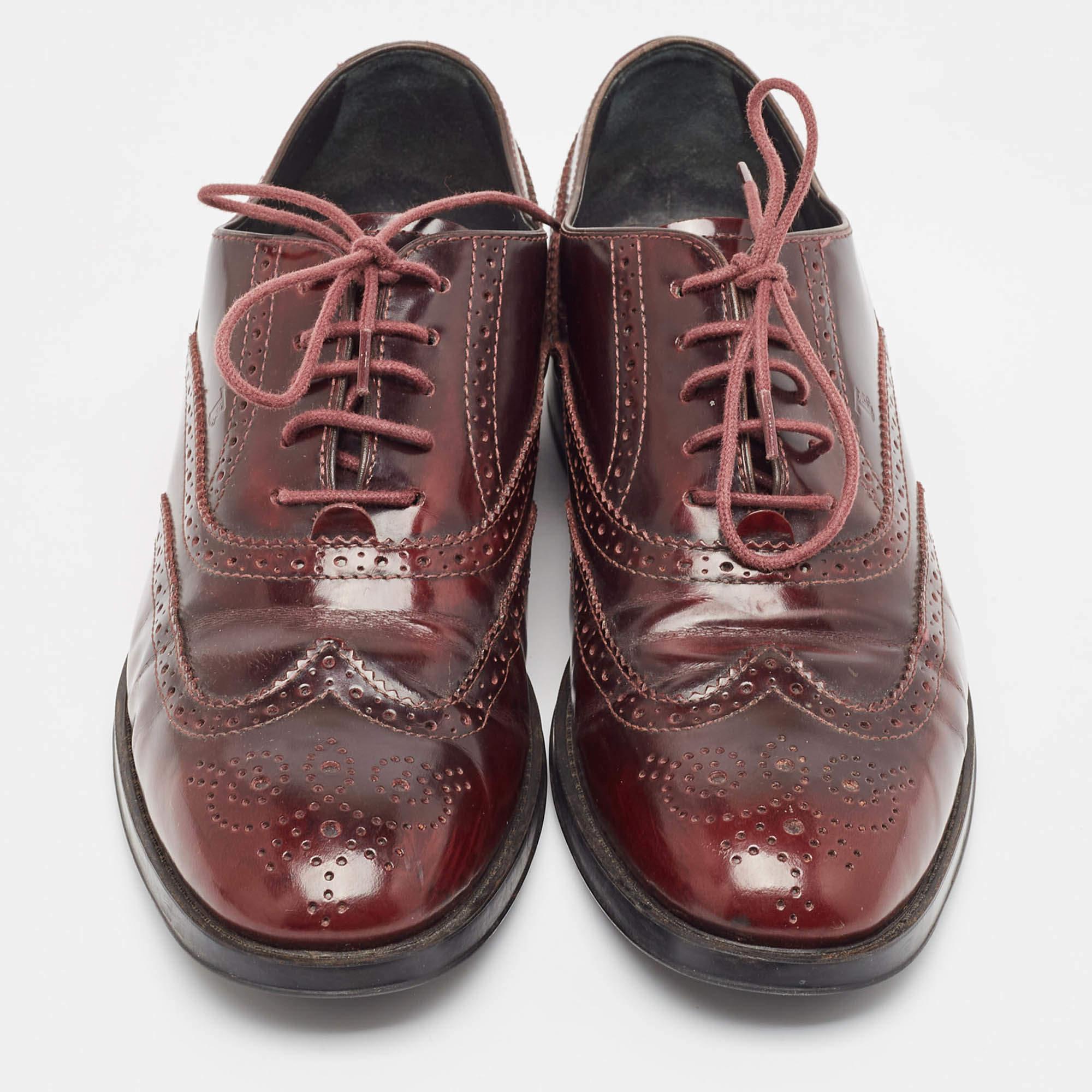 Black Dolce & Gabbana Burgundy Brogue Leather Lace Up Oxfords Size 38.5 For Sale