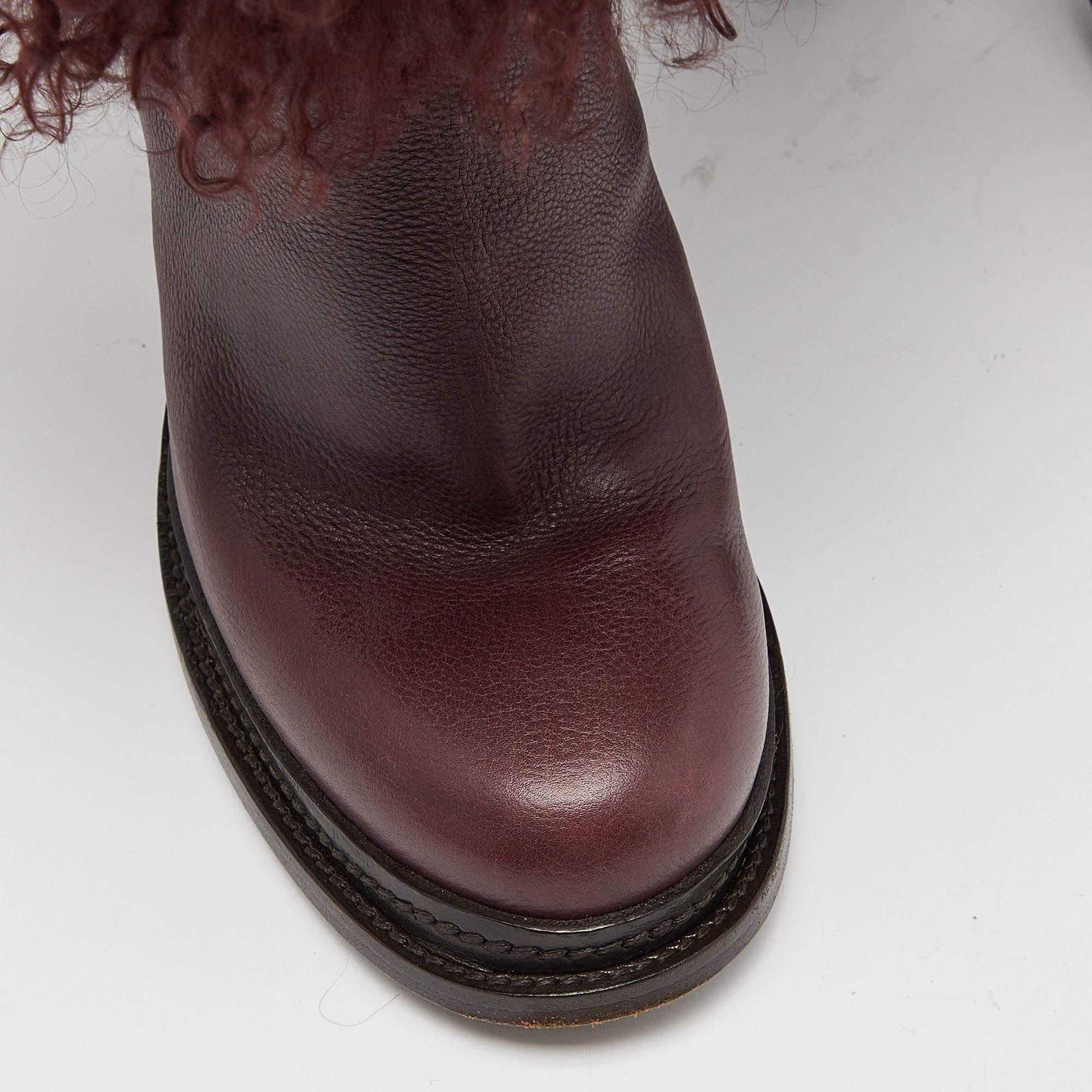 Dolce & Gabbana Burgundy Fur and Leather Calf Length Boots  In Good Condition For Sale In Dubai, Al Qouz 2