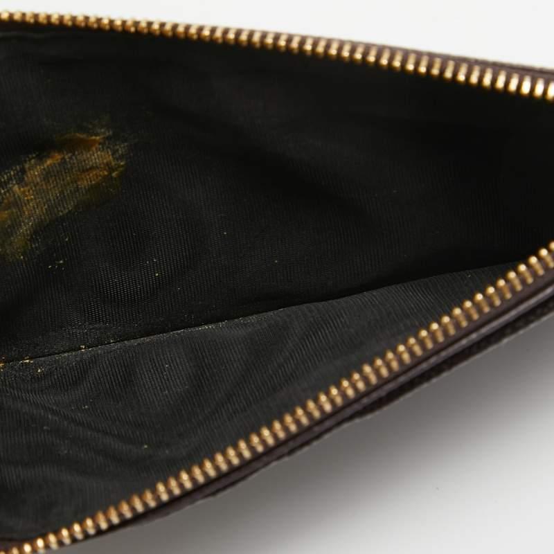 Dolce & Gabbana Burgundy Leather Long Zip Card Holder In Good Condition For Sale In Dubai, Al Qouz 2
