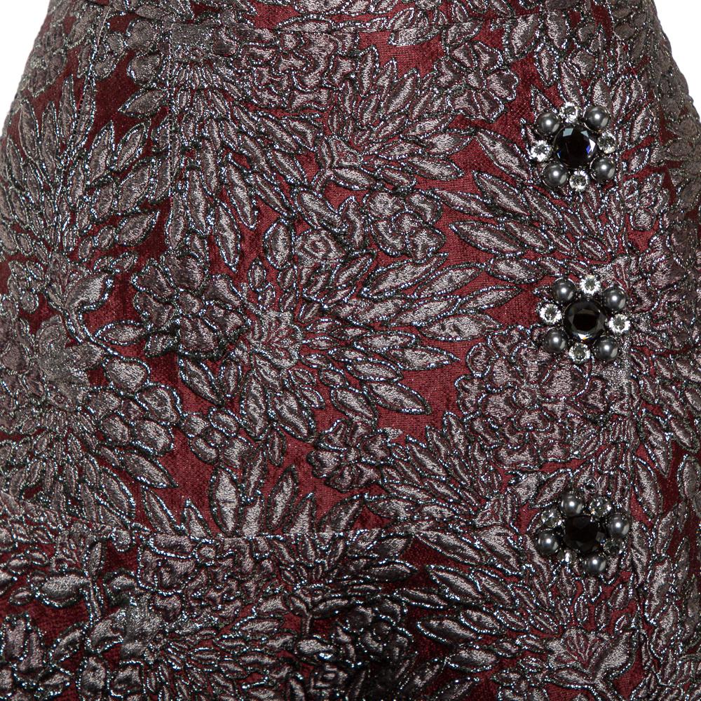 Dolce & Gabbana Burgundy Lurex Jacquard Flared Mini Skirt S In Good Condition For Sale In Dubai, Al Qouz 2