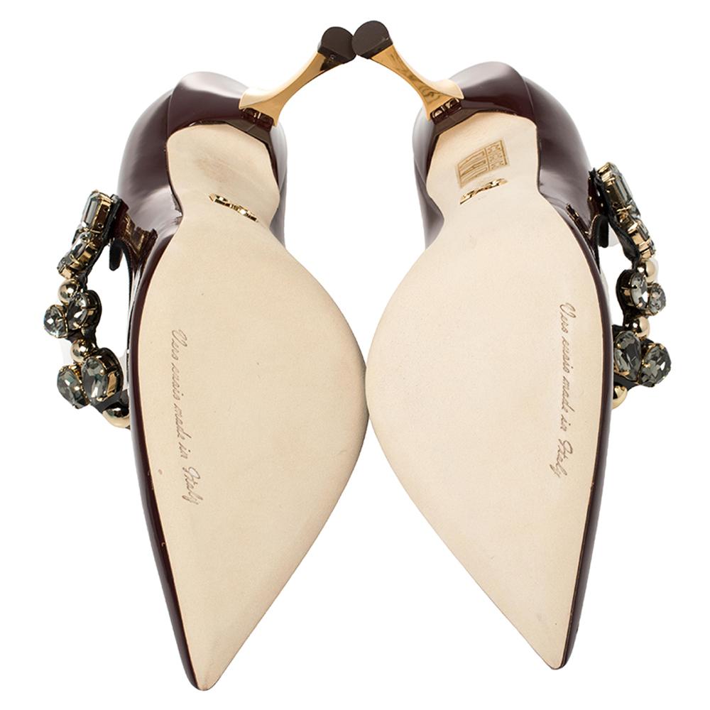 Dolce & Gabbana Burgundy Patent Leather Cardinale Mary Jane Pumps Size 39 In New Condition In Dubai, Al Qouz 2