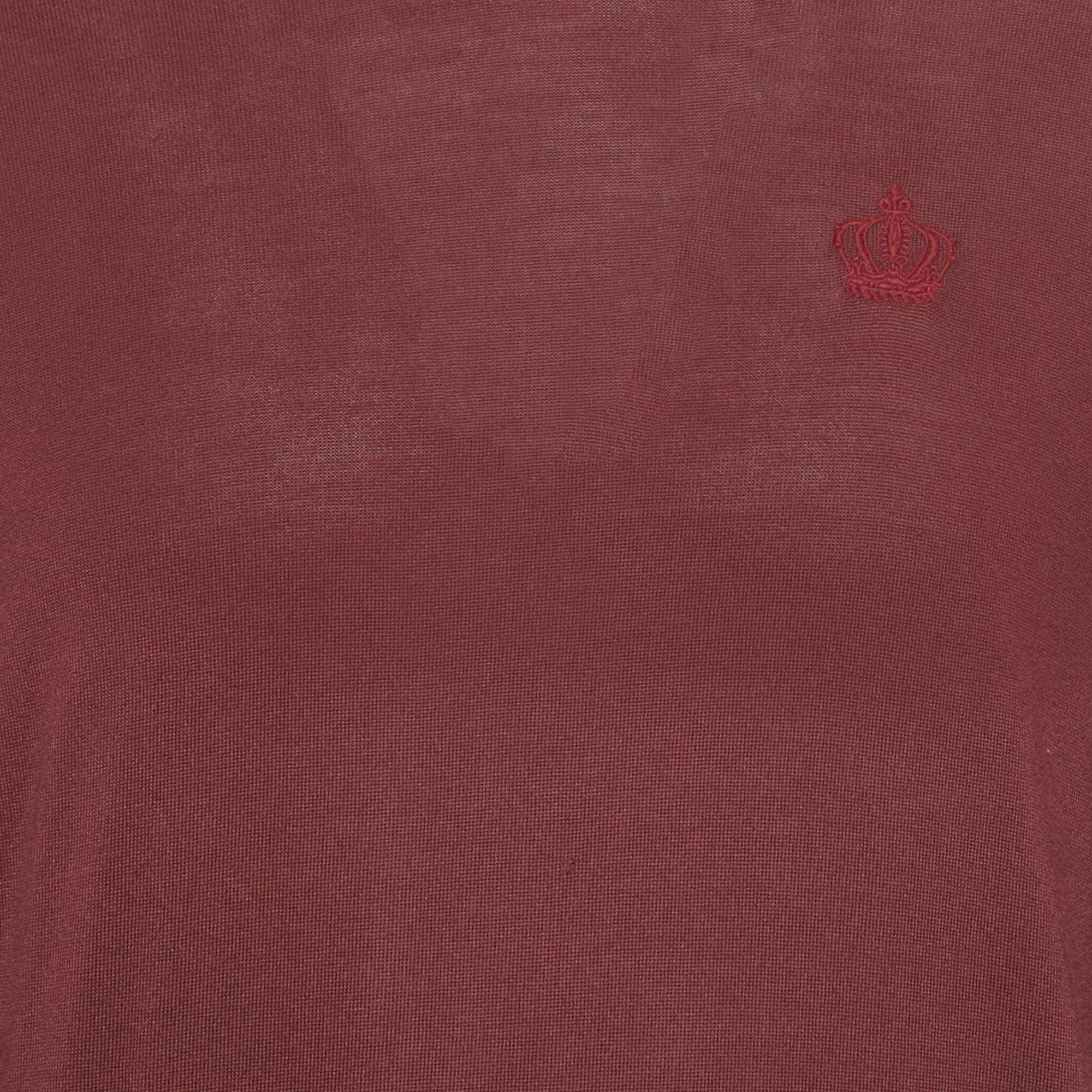 Dolce & Gabbana Burgundy Silk Knit Crew Neck Sweatshirt XL In Good Condition For Sale In Dubai, Al Qouz 2