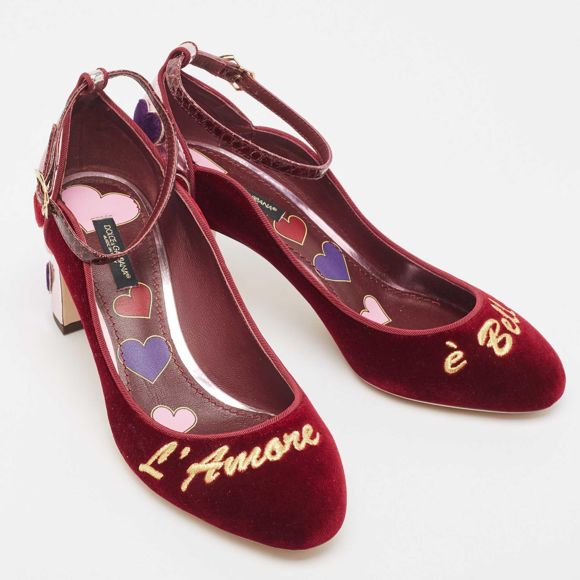 Women's Dolce & Gabbana Burgundy Velvet L' Amore Block Heel Pumps Size 38 For Sale