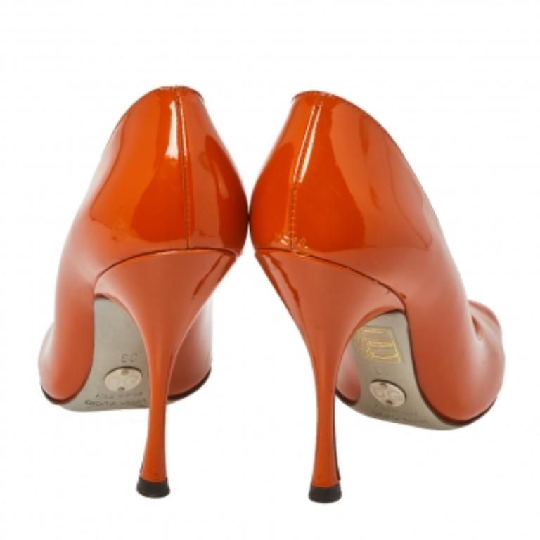 Women's Dolce & Gabbana Burnt Orange Patent Leather Peep Toe Pumps Size 36 For Sale