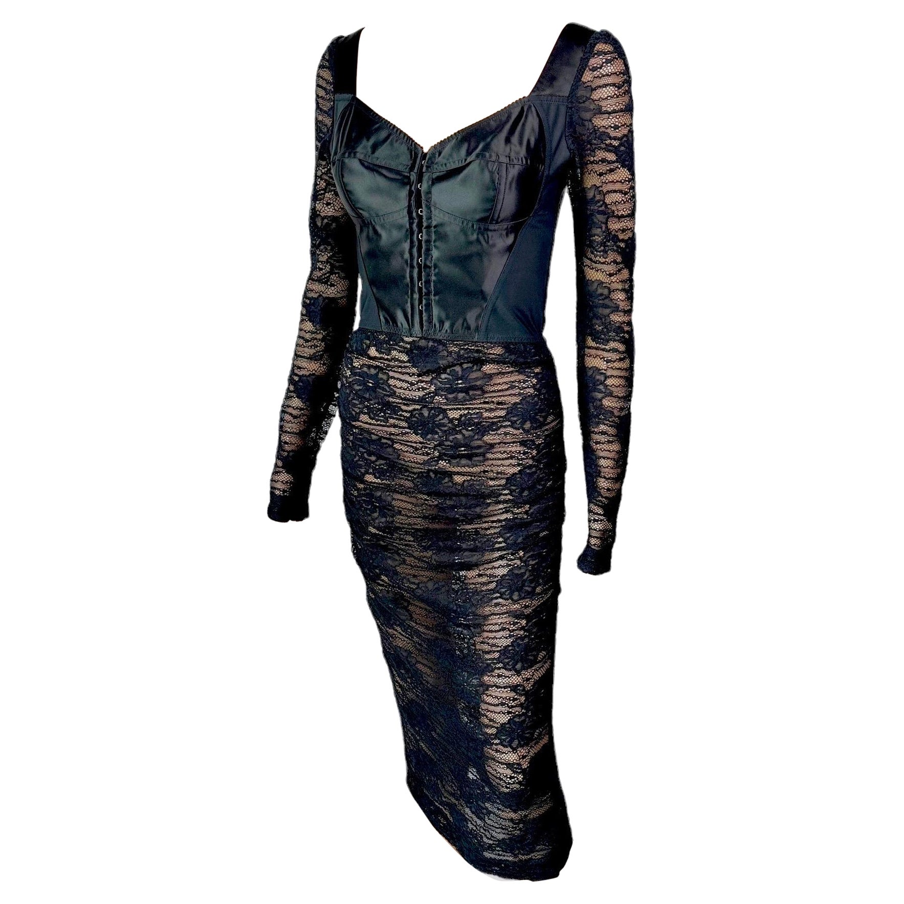 Dolce & Gabbana - Robe midi moulante noire moulante avec bustier et soutien-gorge en dentelle et crochet