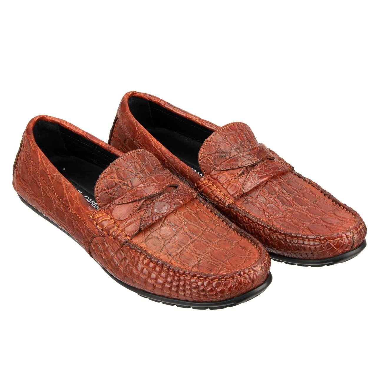 - Very exclusive and rare, crocodile leather loafer shoes in orange by DOLCE & GABBANA - MADE IN ITALY - Former RRP: EUR 4.750 - New with Box - Model: A30004-A2D60-8H250 - Material: 100% Caimano - Sole: Leather - Color: Orange - Leather footbed -