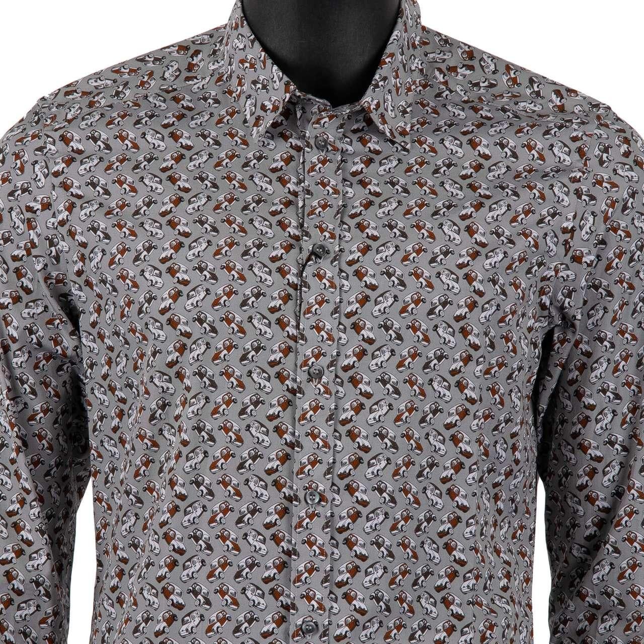 - Car printed cotton shirt with short collar by DOLCE & GABBANA - GOLD Line - RUNWAY - Dolce & Gabbana Fashion Show - New with tag - Former RRP: EUR 385 - MADE in ITALY - Slim F- Model: G5CH0T-FS5OE-X0800 - Material: 100% Cotton - Color: Gray -