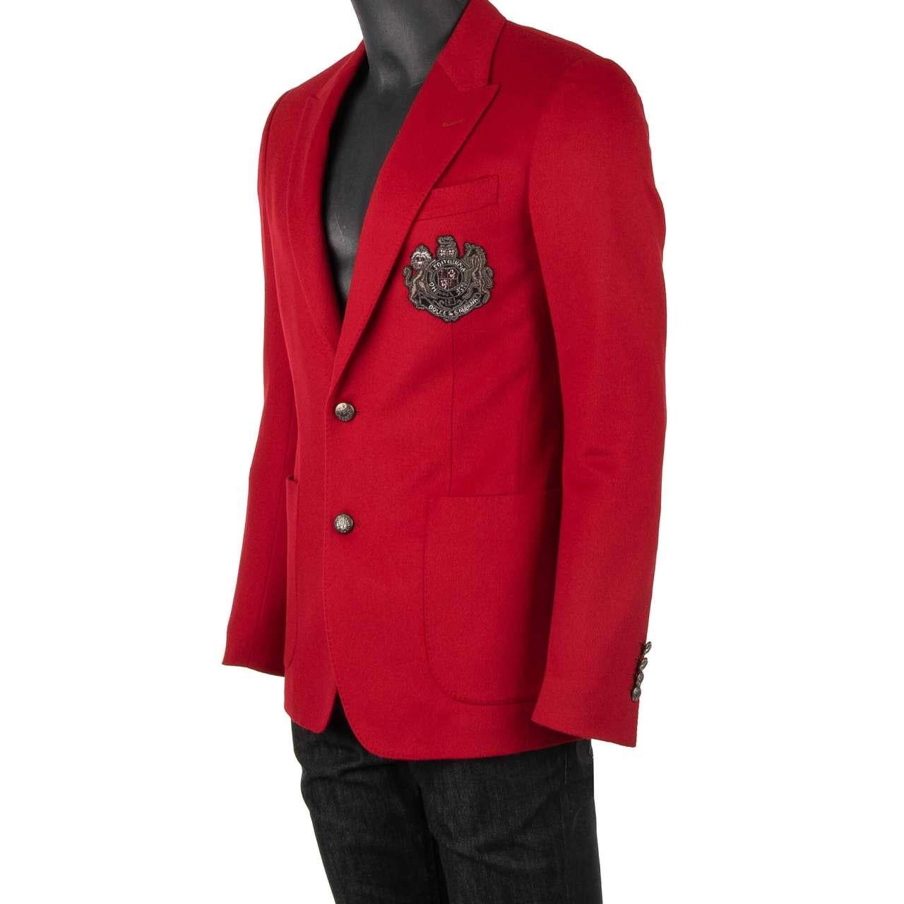 Men's Dolce & Gabbana Cashmere Blazer with embroidered Logo Coat of Arms Red 44 For Sale