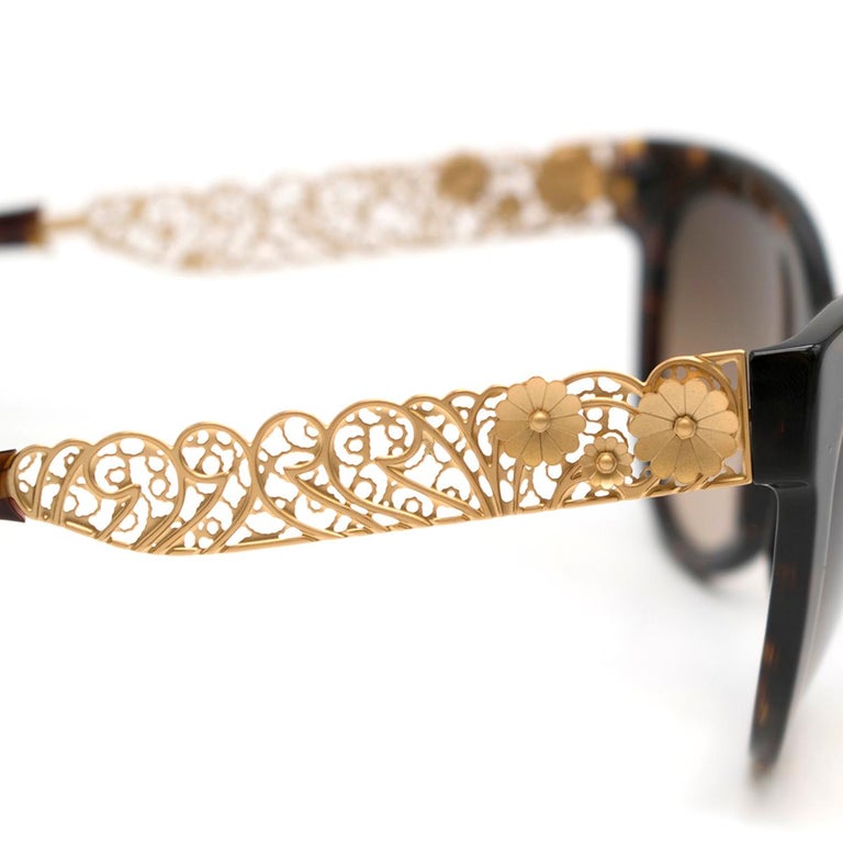 Dolce and Gabbana Cat-Eye Sunglasses With Golden Filigree  display picture 1