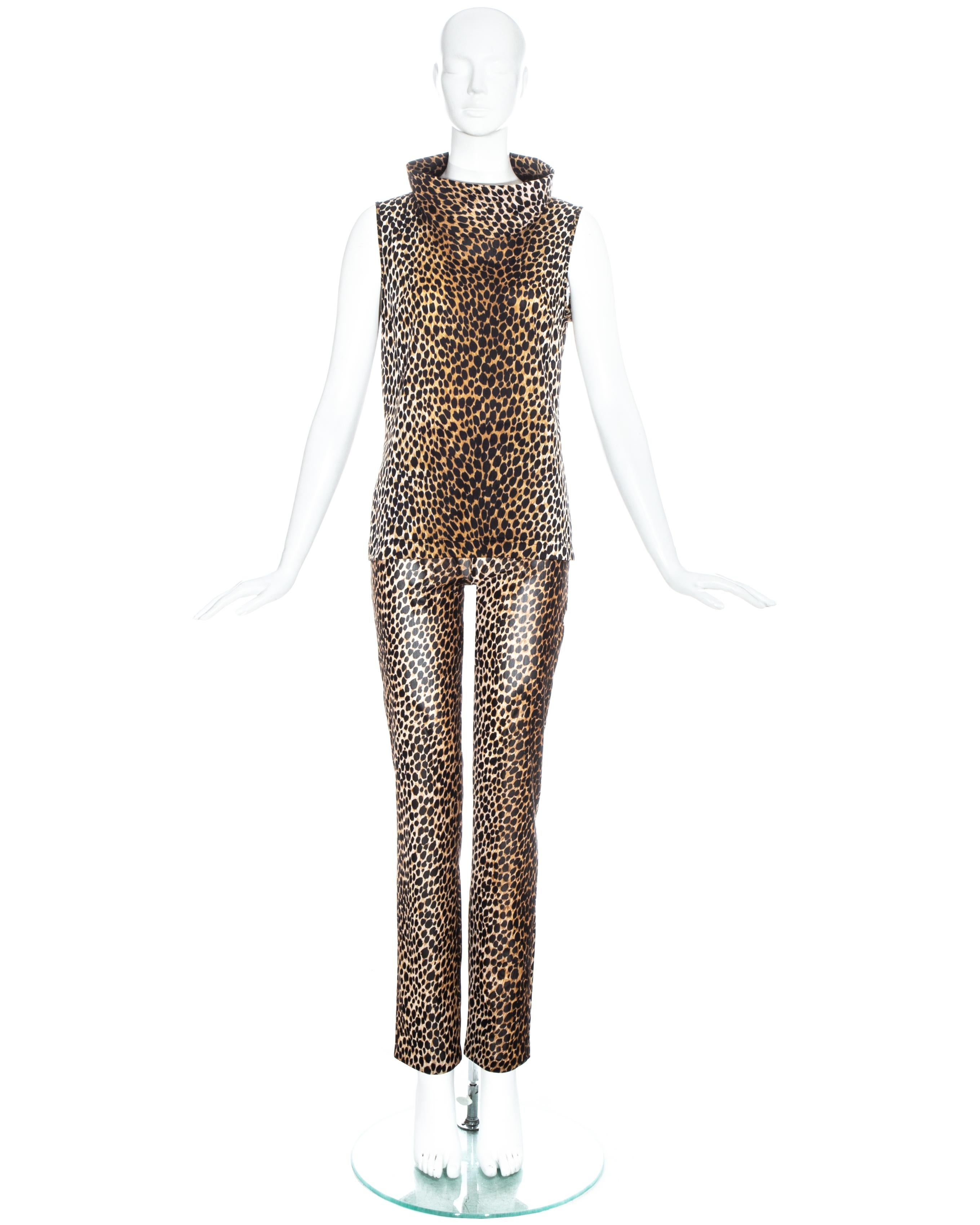 Dolce & Gabbana cheetah print pants and turtle neck vest set.

Spring-Summer 1996