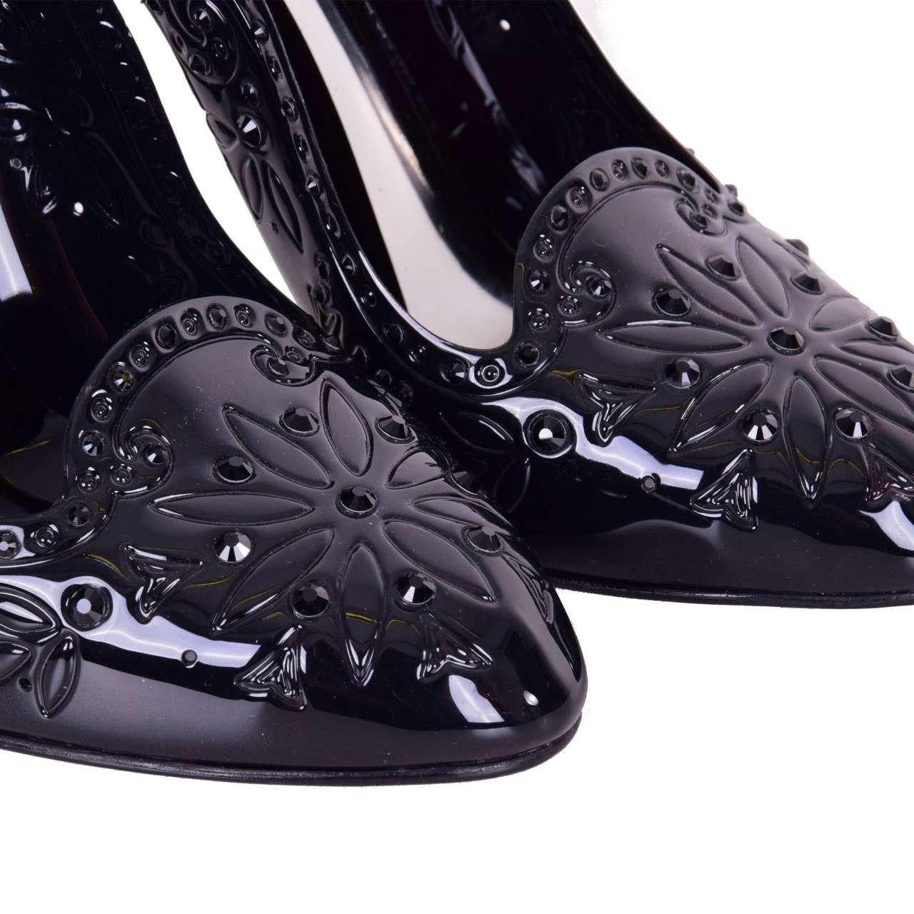 Dolce & Gabbana - Cinderella PVC Rhinestones Pumps Black EUR 38.5 In Excellent Condition For Sale In Erkrath, DE