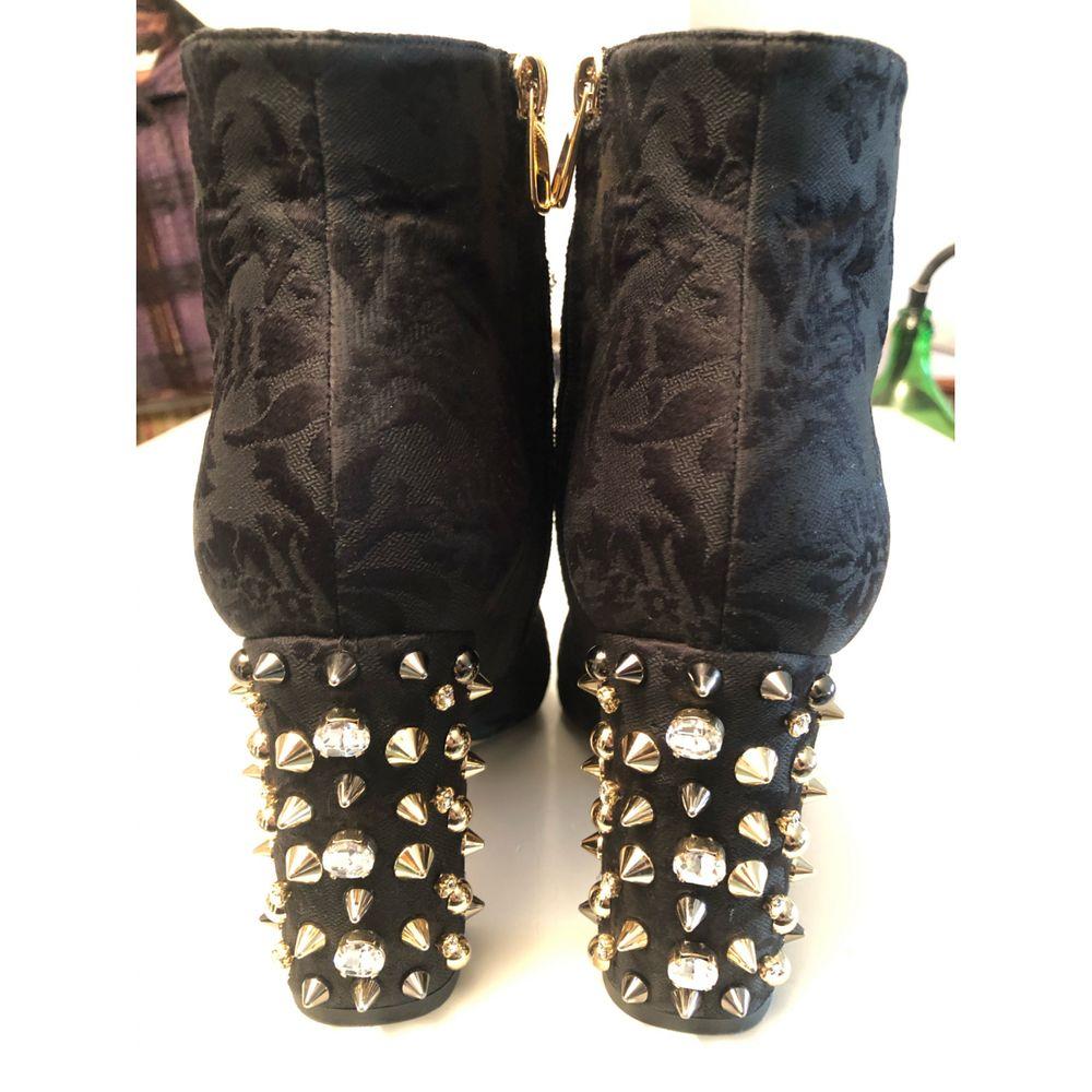 black cloth boots