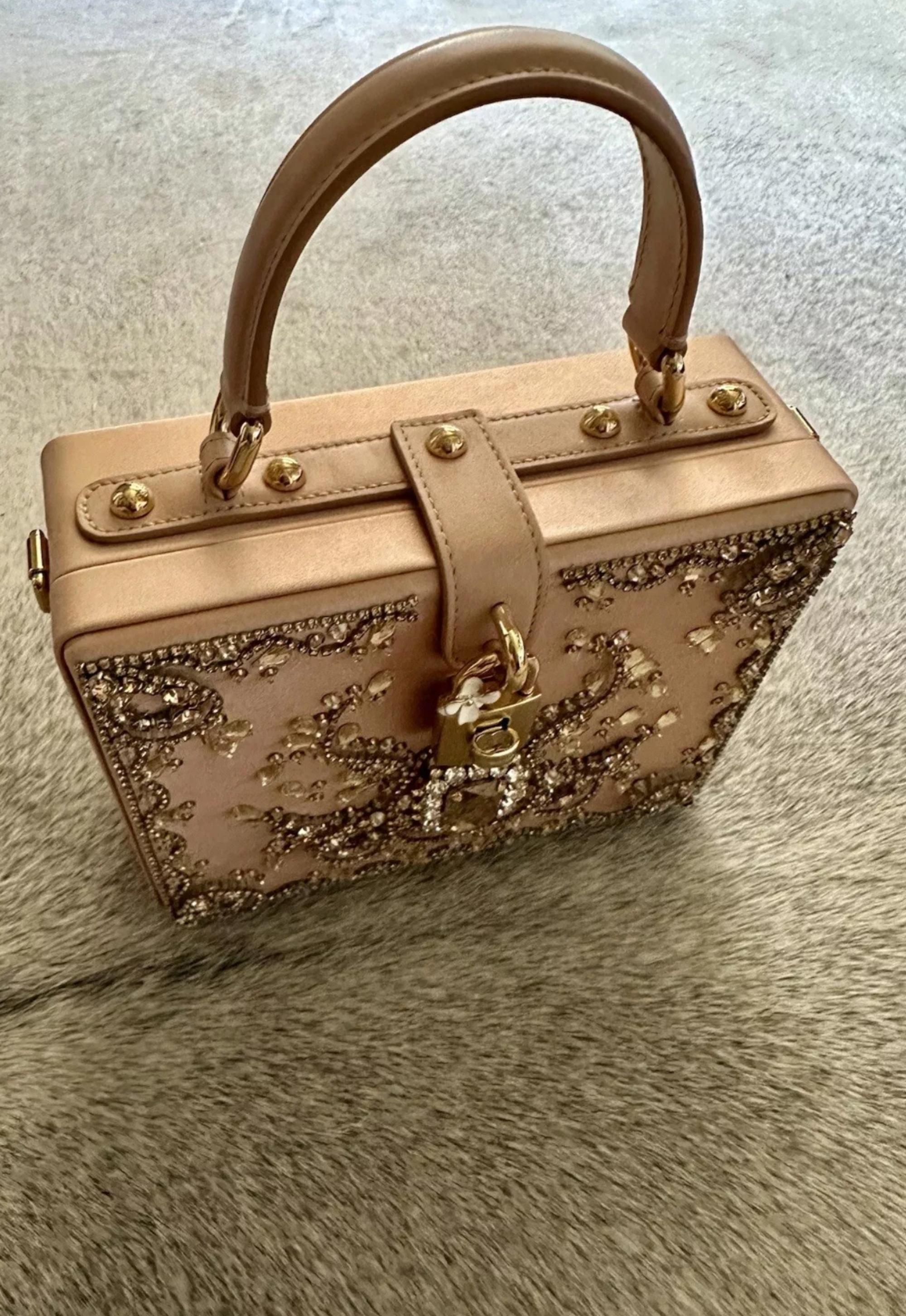 Marron DOLCE & GABBANA Sac de collection en satin brodé de cristaux avec bandoulière en vente