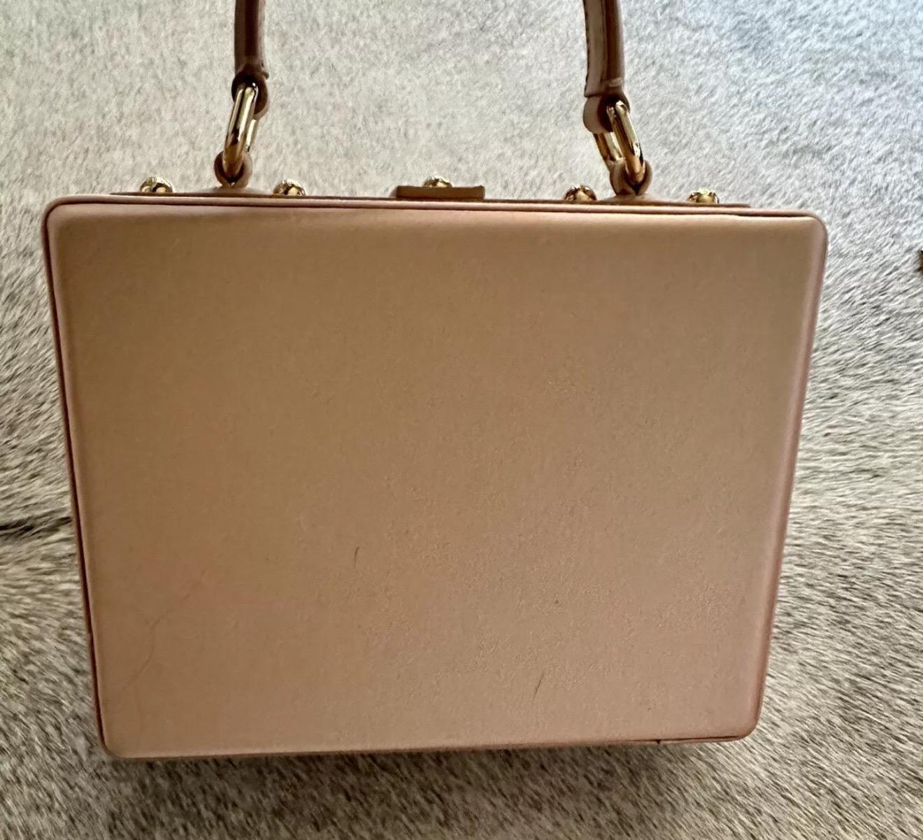 DOLCE & GABBANA Sac de collection en satin brodé de cristaux avec bandoulière Pour femmes en vente