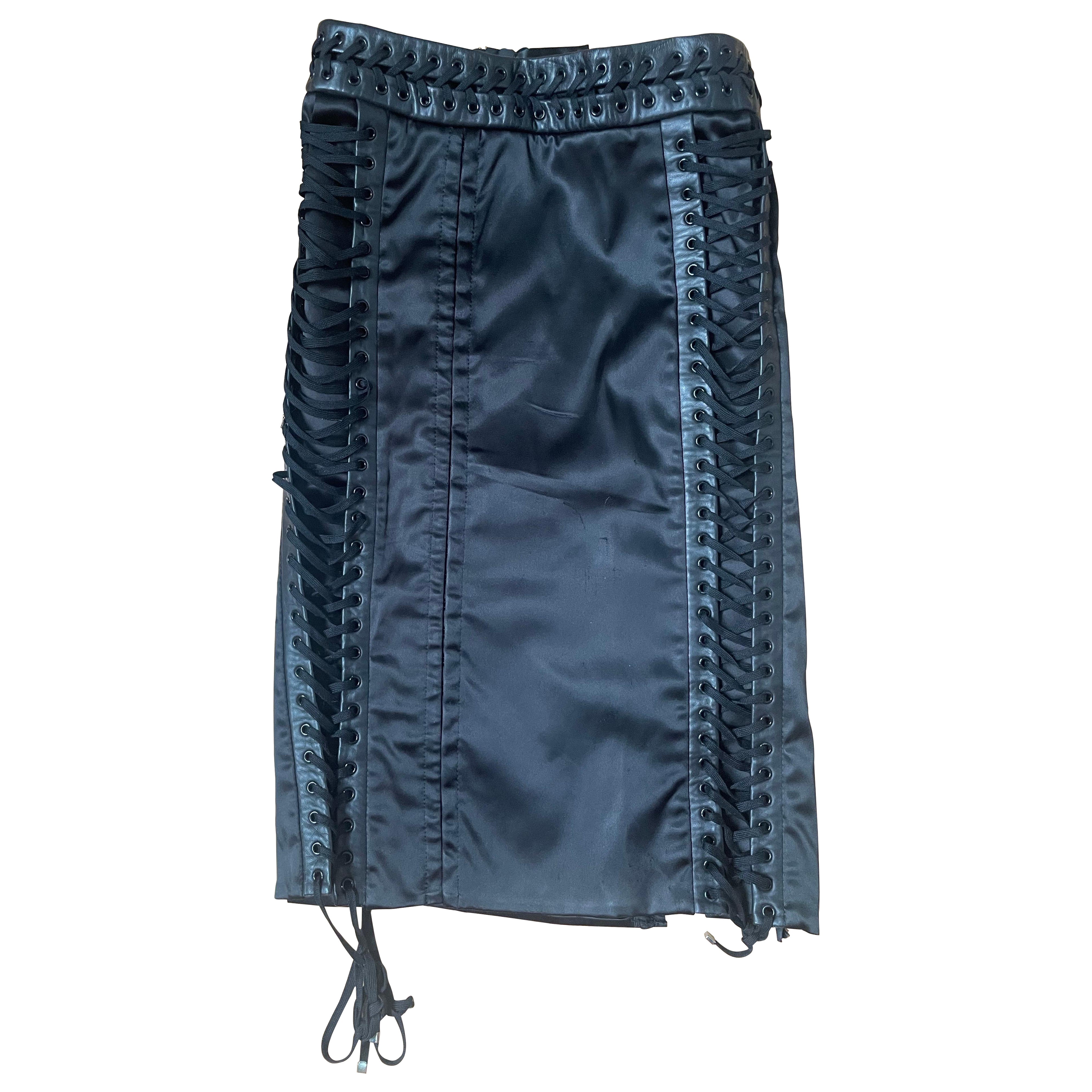 DOLCE & Gabbana Corset skirt parade 2002