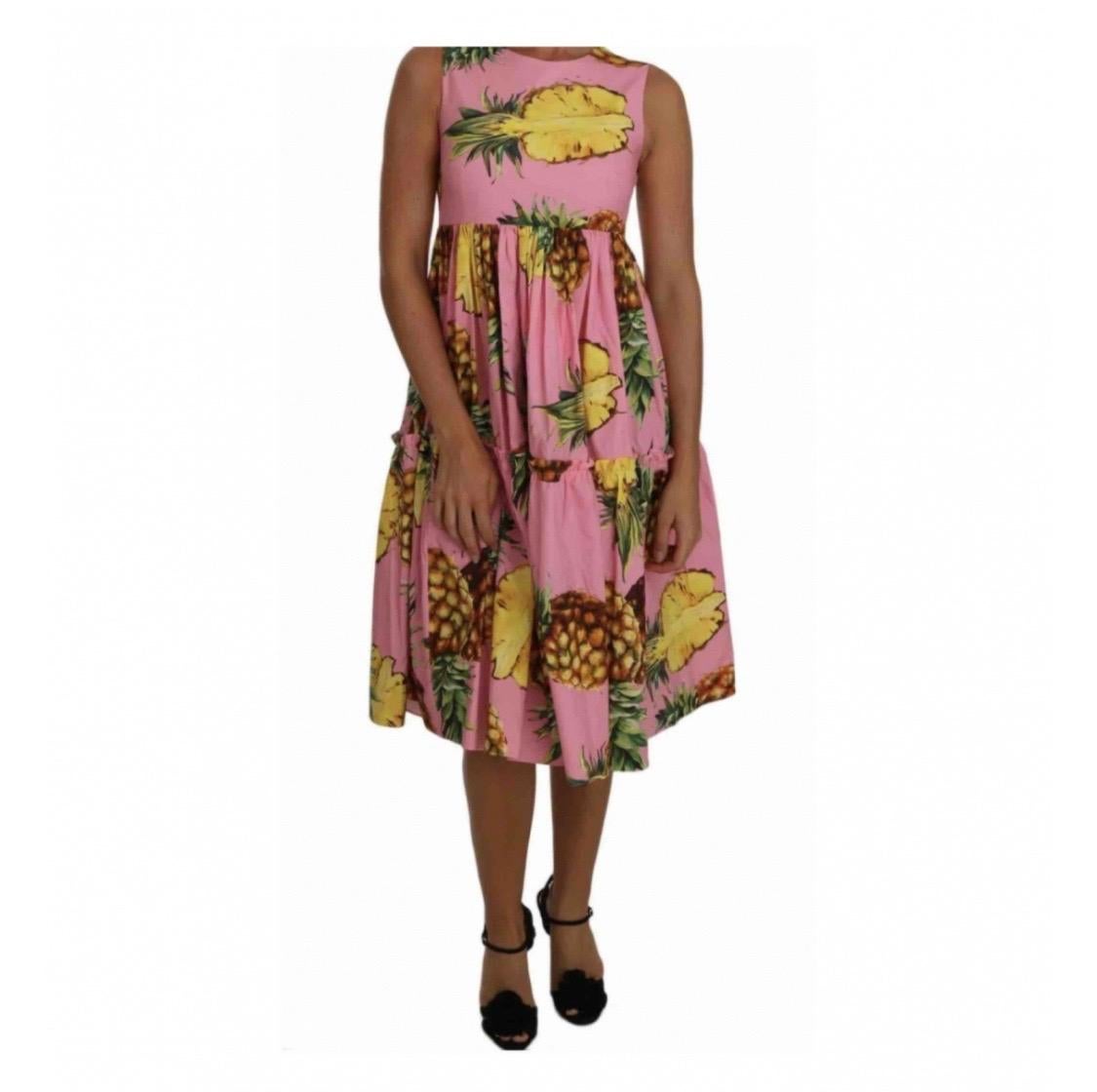 Dolce & Gabbana
Gorgeous brand new with tags, 100%
Authentic Dolce & Gabbana pineapple-
print dress.
Model: Sheath dress
Color: Pink with pinapple print
Zipper closure on the back
Logo details
Made in Italy
Very exclusive and high