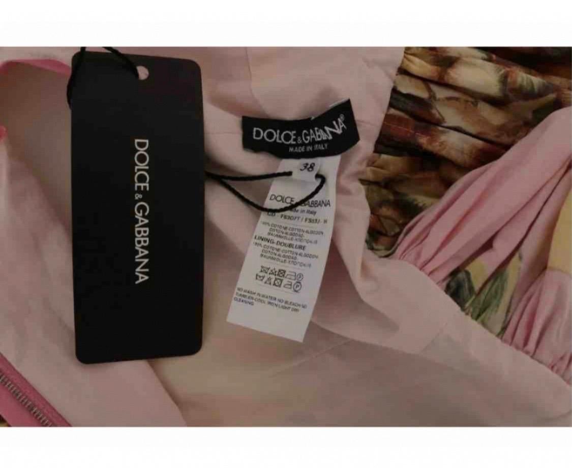 Dolce & Gabbana cotton multicolour pineapple-
print mid - length dress In New Condition In WELWYN, GB