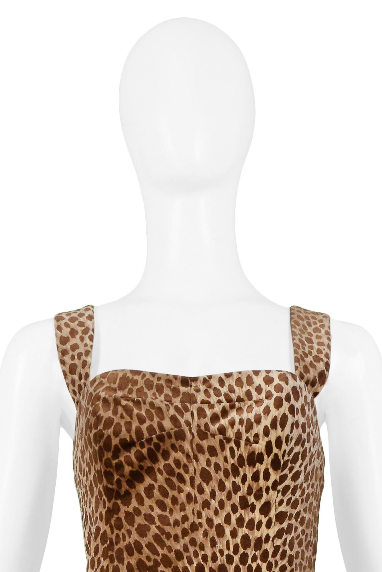 Resurrection Vintage is excited to offer a vintage Dolce & Gabbana cotton velvet leopard cocktail dress.  The dress features wide shoulder straps, built-in cups, invisible back zipper closure and is fully lined. 

Dolce & Gabbana
Size 42
Cotton