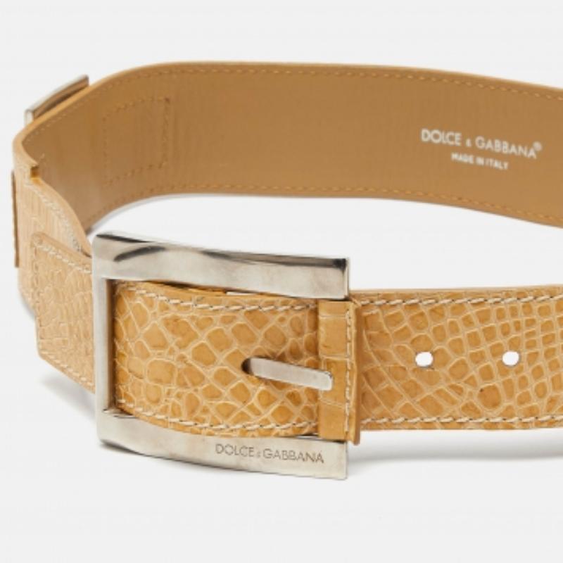 Marron Dolce & Gabbana - Ceinture à boucle en cuir gaufré couleur crème en vente