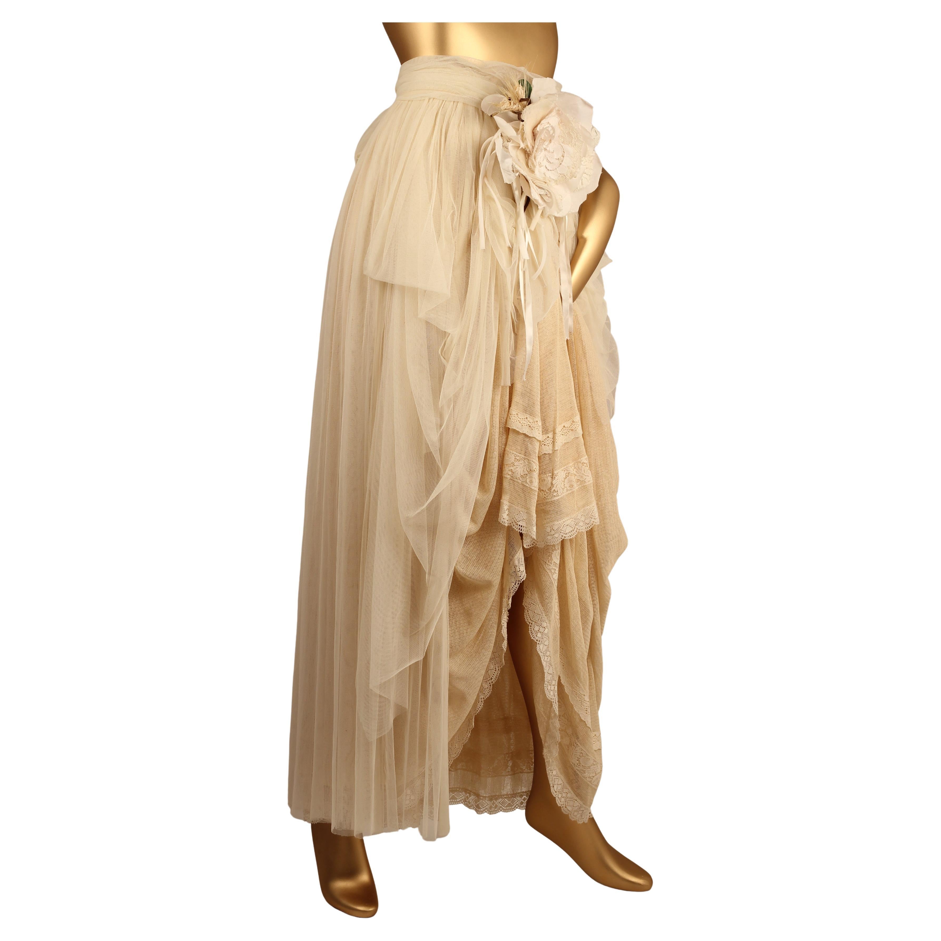 Dolce & Gabbana Cream Lace Skirt - S/S 1993 Milan Runway Helena Christensen In Good Condition For Sale In London, GB