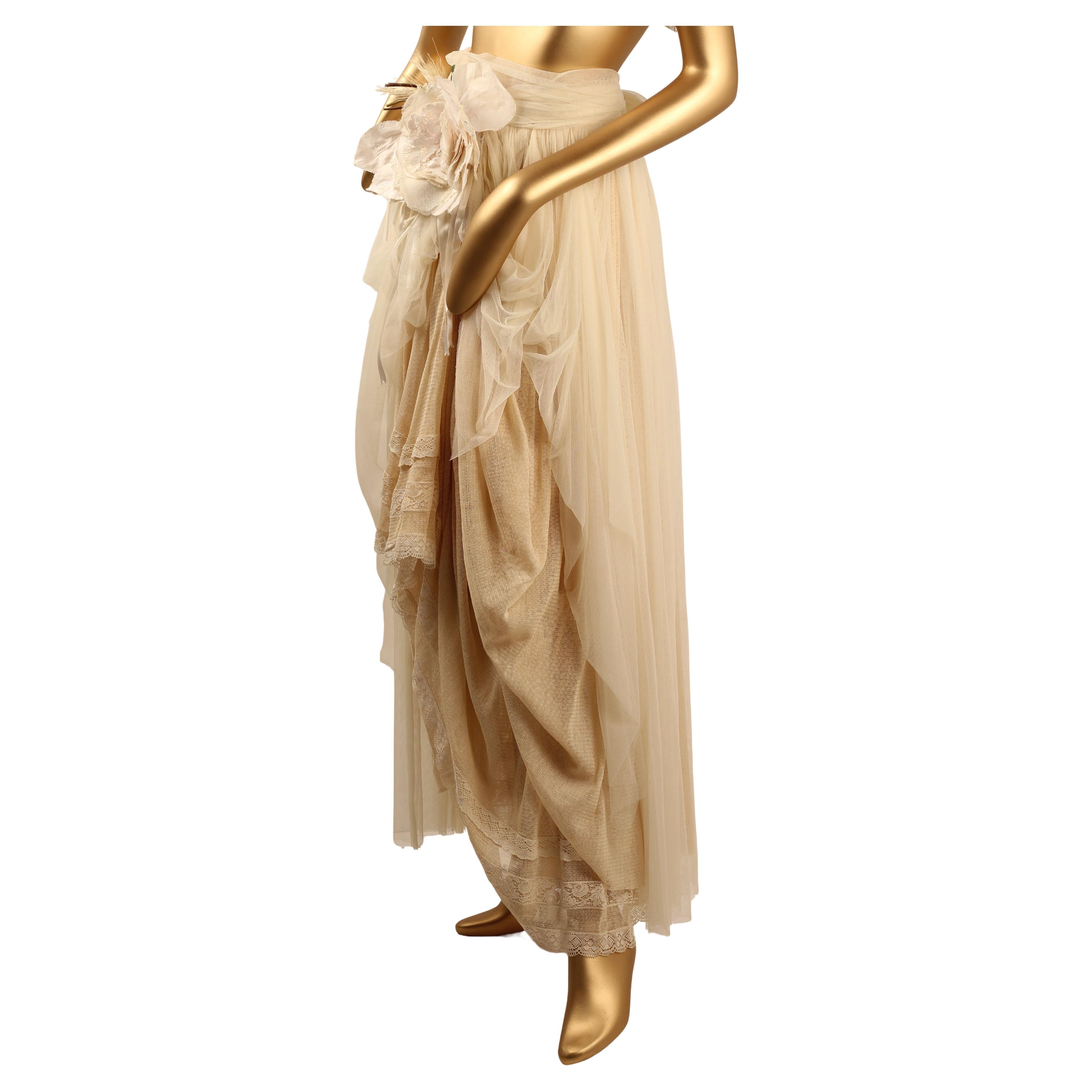 Women's Dolce & Gabbana Cream Lace Skirt - S/S 1993 Milan Runway Helena Christensen For Sale