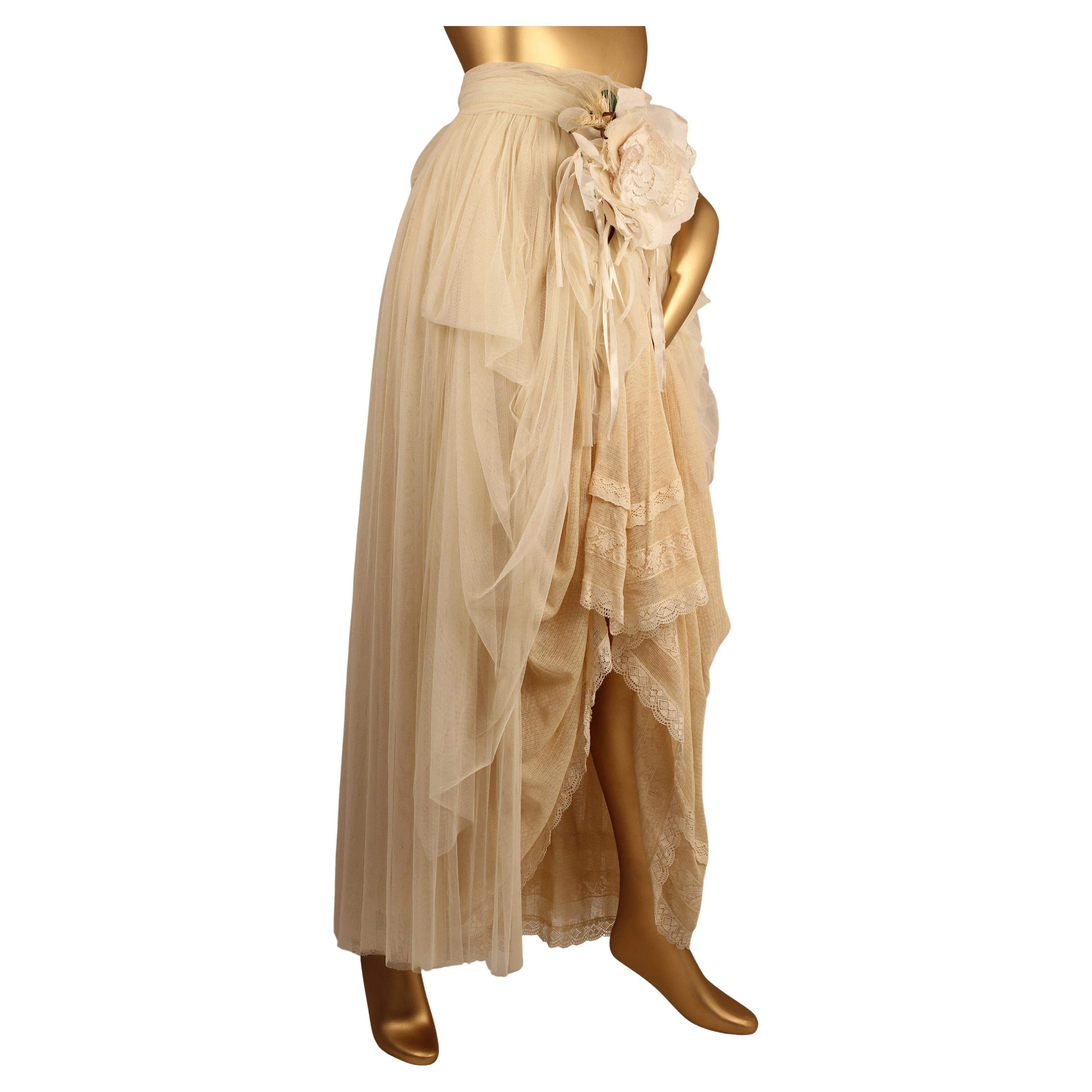Dolce & Gabbana Cream Lace Skirt - S/S 1993 Milan Runway Helena Christensen For Sale 4