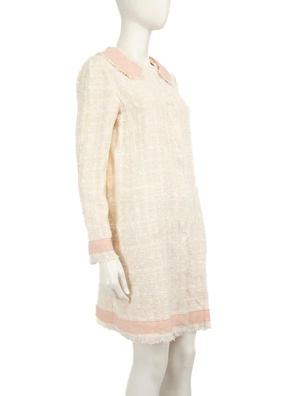 CONDITION is Very good. Minimal wear to the dress is evident, there are small marks on the back of the right sleeve and the brand label on the back neck is loose on this used Dolce & Gabbana designer resale item.
 
 
 
 Details
 
 
 Cream
 
 Cotton
