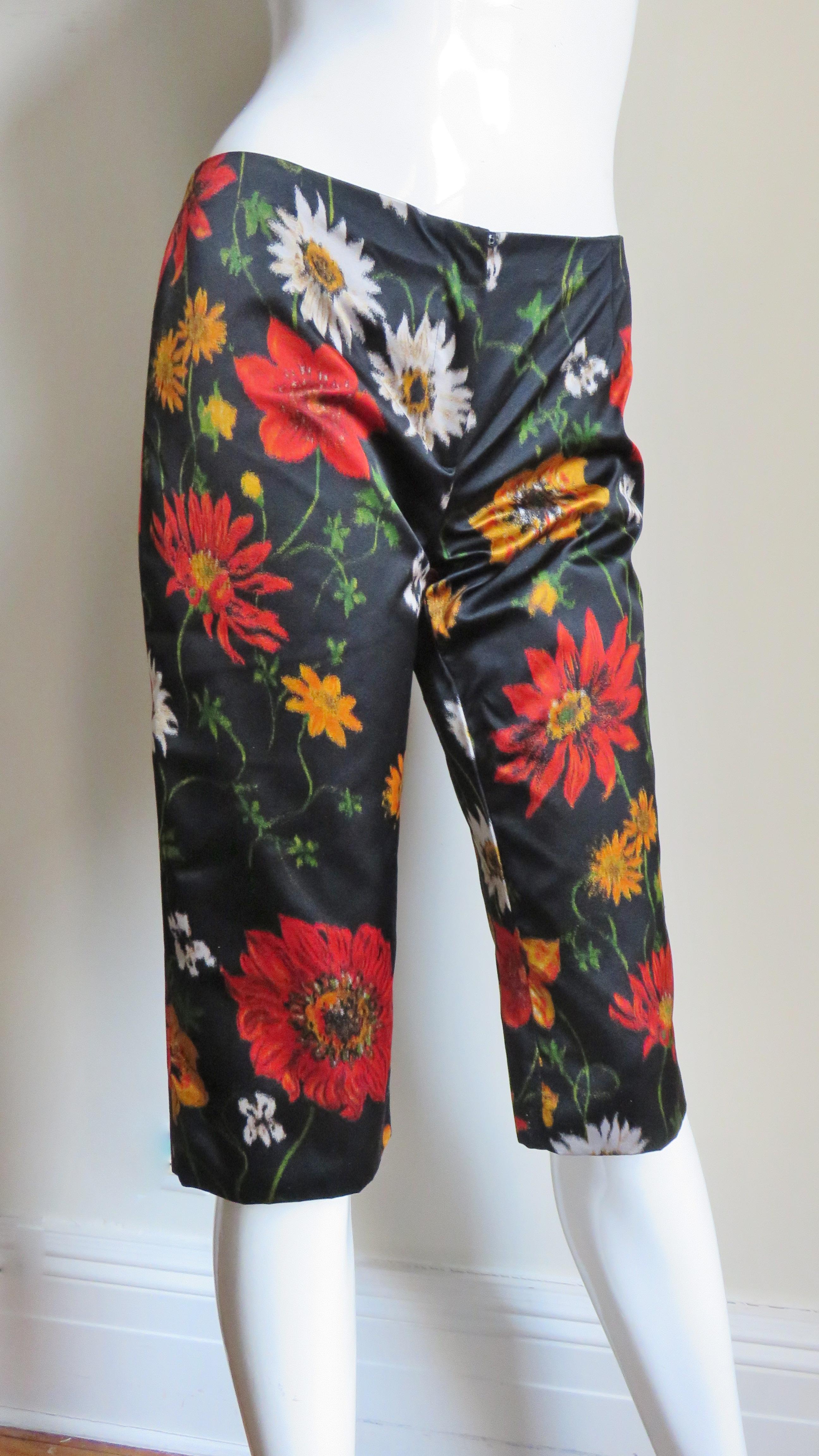 Black Dolce & Gabbana Silk Flower Shorts Pants