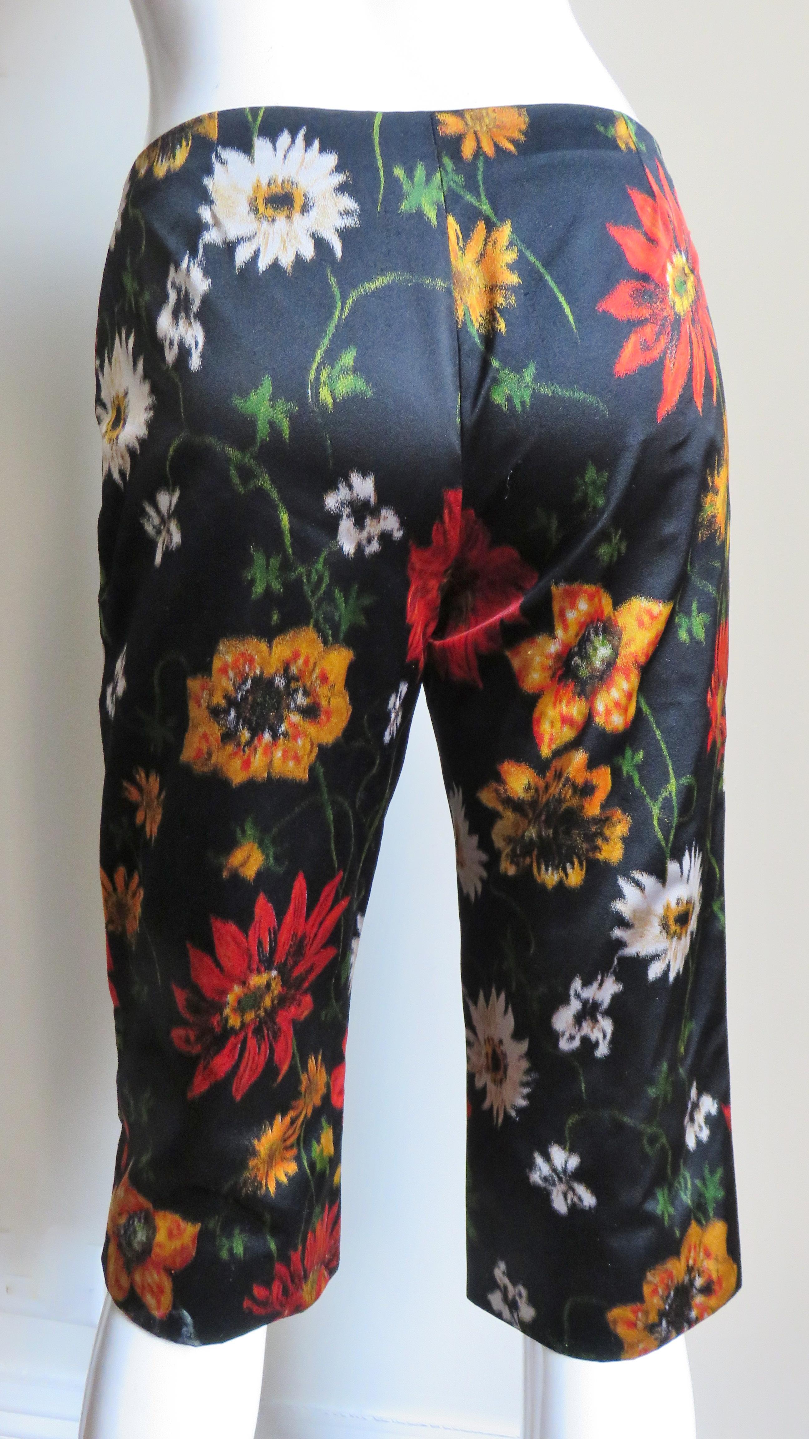 Dolce & Gabbana Silk Flower Shorts Pants 3