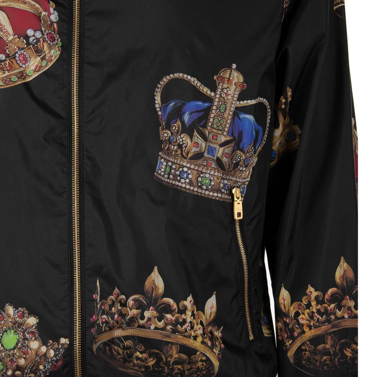Dolce & Gabbana Crown Printed Bomber Jacket with Hoody and Pockets Black 48 M For Sale 3