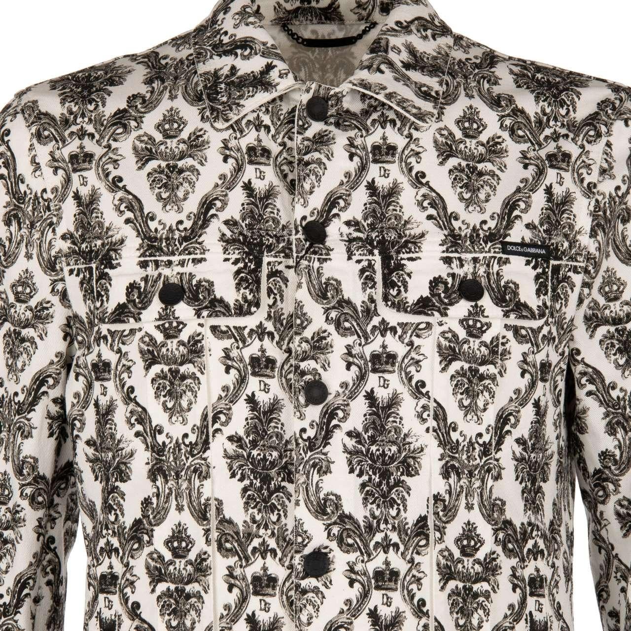 Men's Dolce & Gabbana Crowns and Logo Printed Denim Jacket with Pockets White Black 50 For Sale