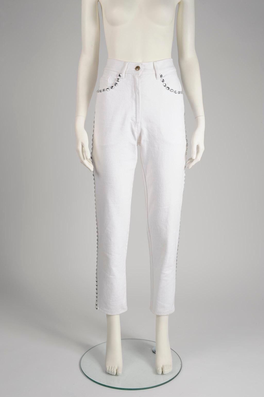Conjunto vaquero adornado con cristales Dolce & Gabbana, Primavera-Verano 1992 en venta 8