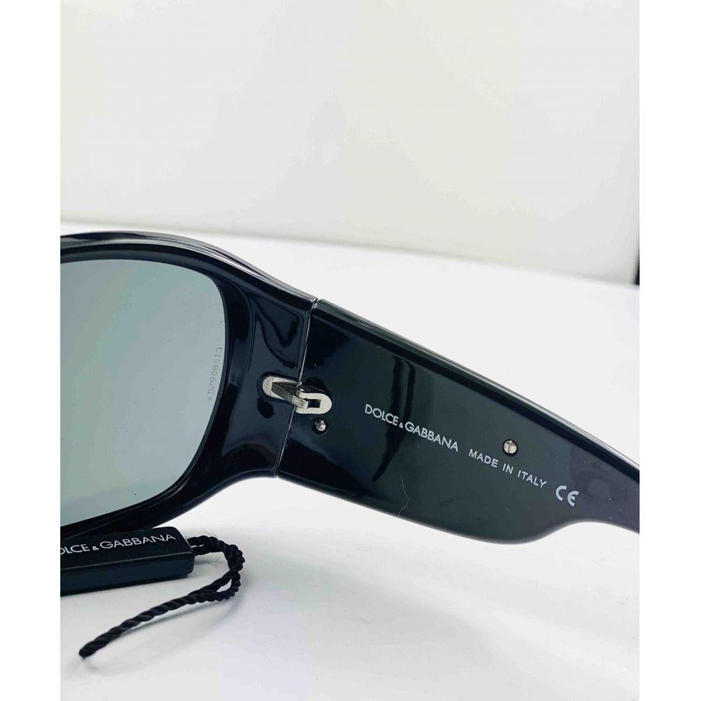 Dolce & Gabbana Crystals Logo Gradient Lens Oversized Sunglasses in Black In Good Condition In WELWYN, GB