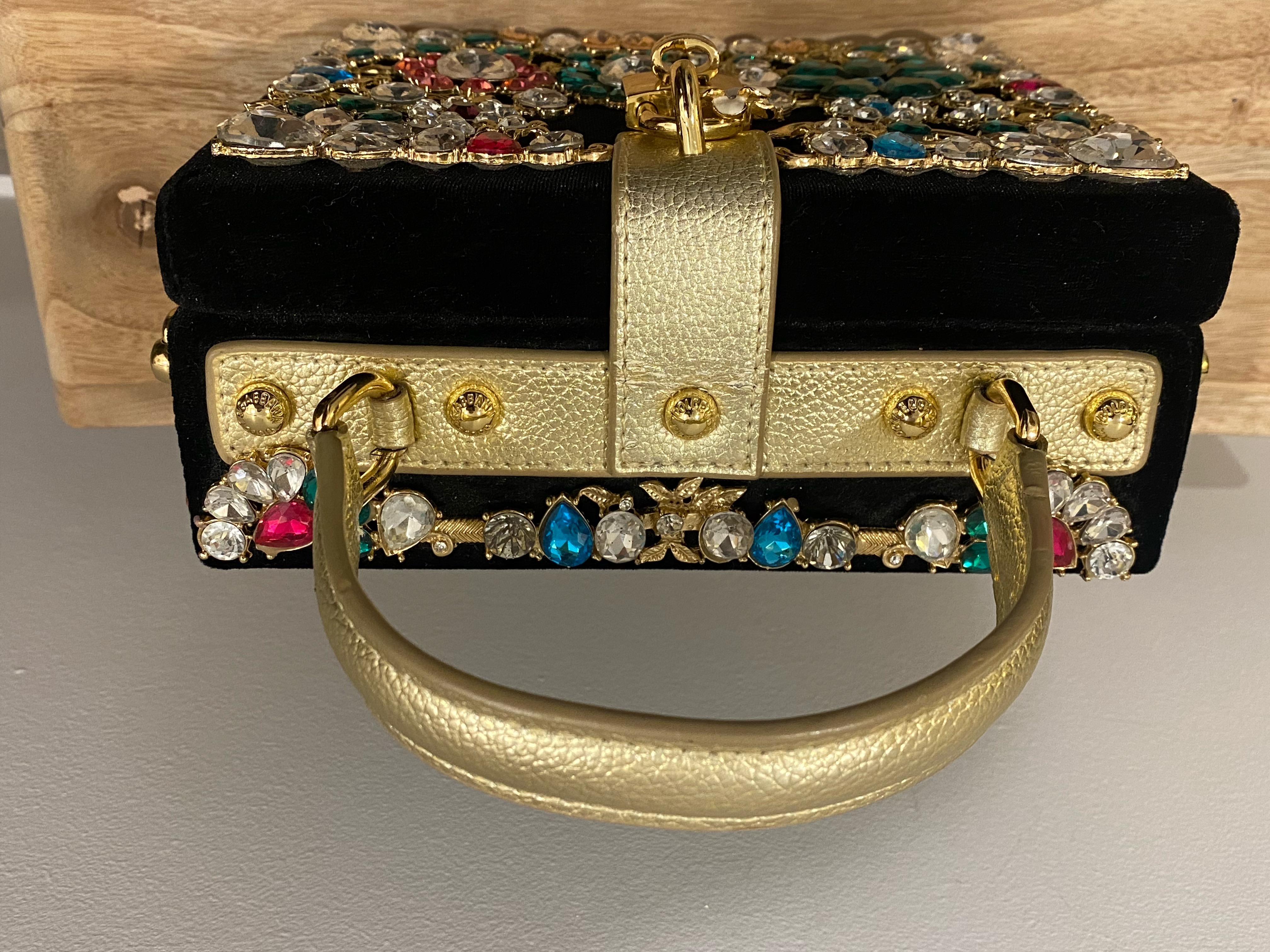 Dolce & Gabbana Da Sera Bolsa de Caja Fina y Rara Decorada con Cristales. Cuero, terciopelo en venta 7