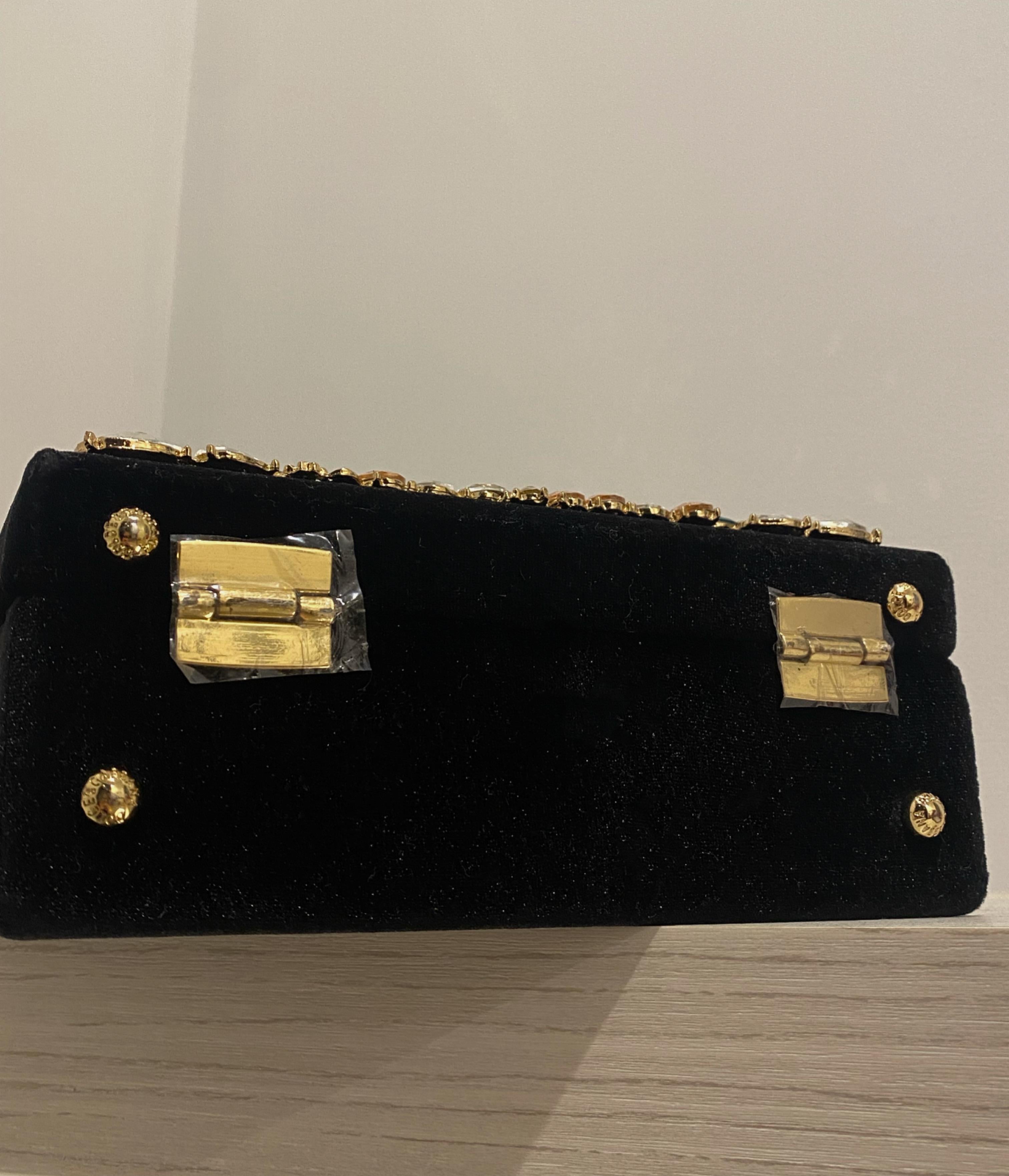 Dolce & Gabbana Da Sera Bolsa de Caja Fina y Rara Decorada con Cristales. Cuero, terciopelo en venta 9