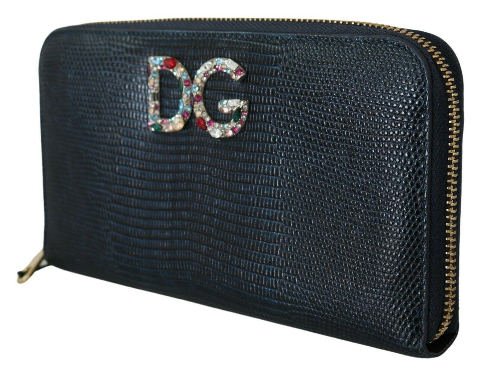 Gorgeous brand new with tags, 100% Authentic Dolce & Gabbana wallet.



Model: Continental wallet clutch
Material: 100% Leather
Color: Dark blue, gold metal detailing
Cardholder slots and coin pockets with zipper closure
Black leather inner