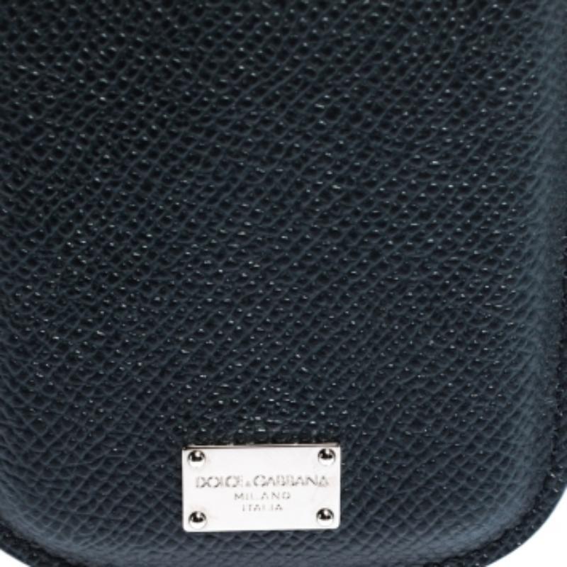 Dolce & Gabbana Custodia per iPhone 5 in pelle blu scuro in vendita 1