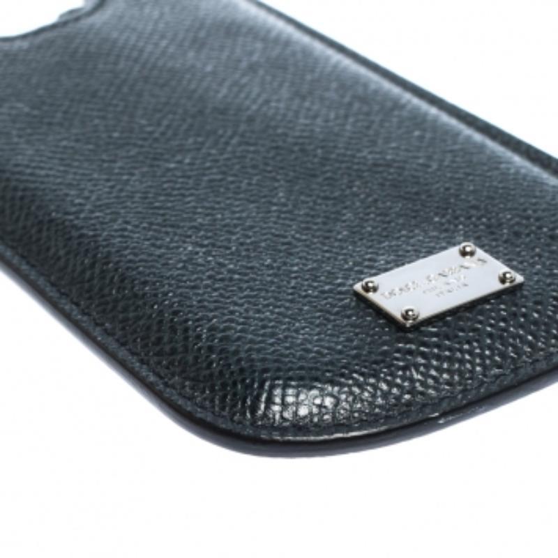 Dolce & Gabbana Custodia per iPhone 5 in pelle blu scuro in vendita 2
